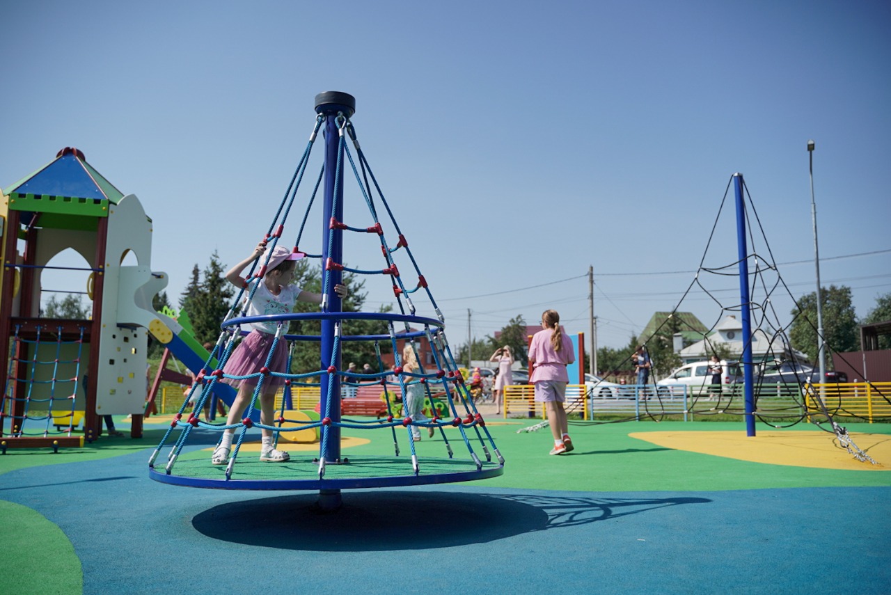 Две современные детские площадки установят ко Дню защиты детей в Ленинском округе
