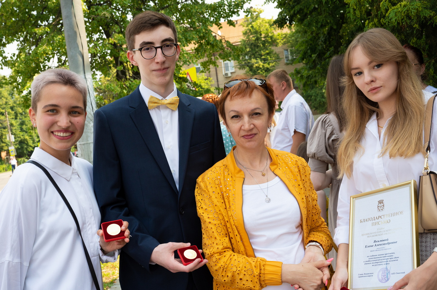 Медалистов и стобалльников Ленинского округа поздравили в Видном