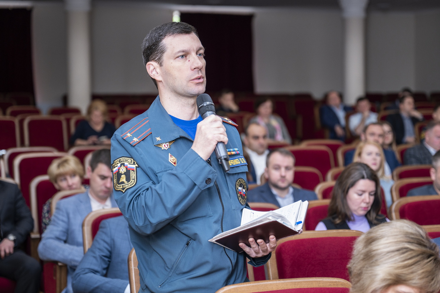 Алексей Спасский провёл еженедельное оперативное совещание с руководителями администрации округа, муниципальных организаций, предприятий и служб