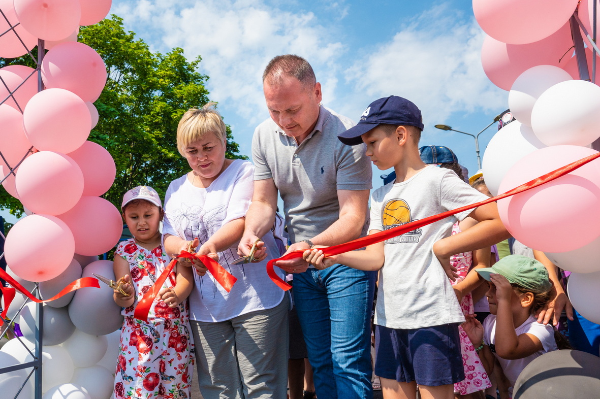 В Ленинском округе установили 2 детские площадки по программе губернатора