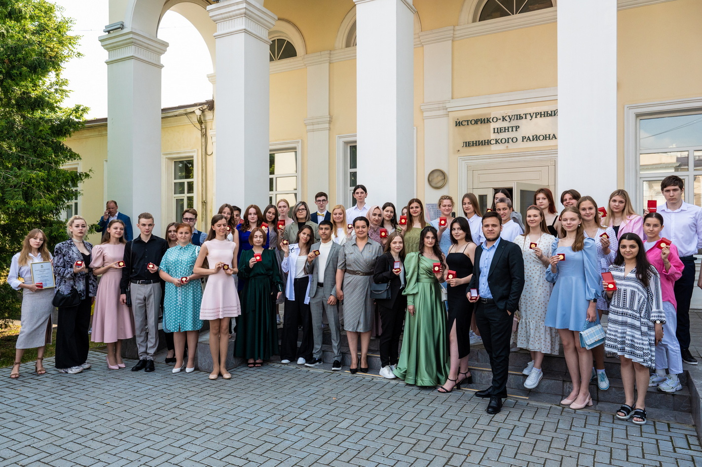 Медалистов и стобалльников Ленинского округа поздравили в Видном