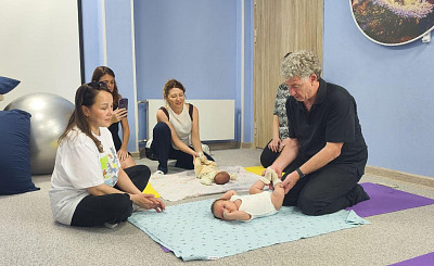 В Ленинском округе прошёл мастер-класс специалиста из Израиля в области развития младенцев и детей