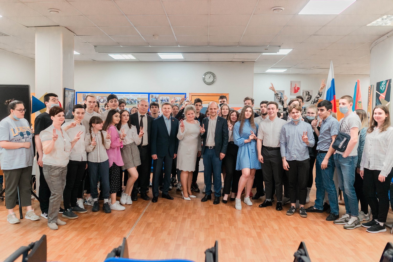 В Ленинском округе лучшие студенты-волонтеры получили награды от МТДИ Московской области